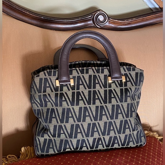 Adrienne vittadini handbag. - Picture 3 of 11